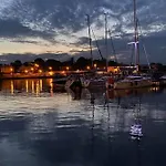 Hotel Port 110