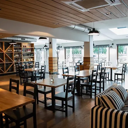 Port 110 Hotel Iława