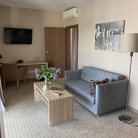 Ξενοδοχείο Port 110 3*