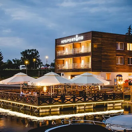 Port 110 Hotel 3*